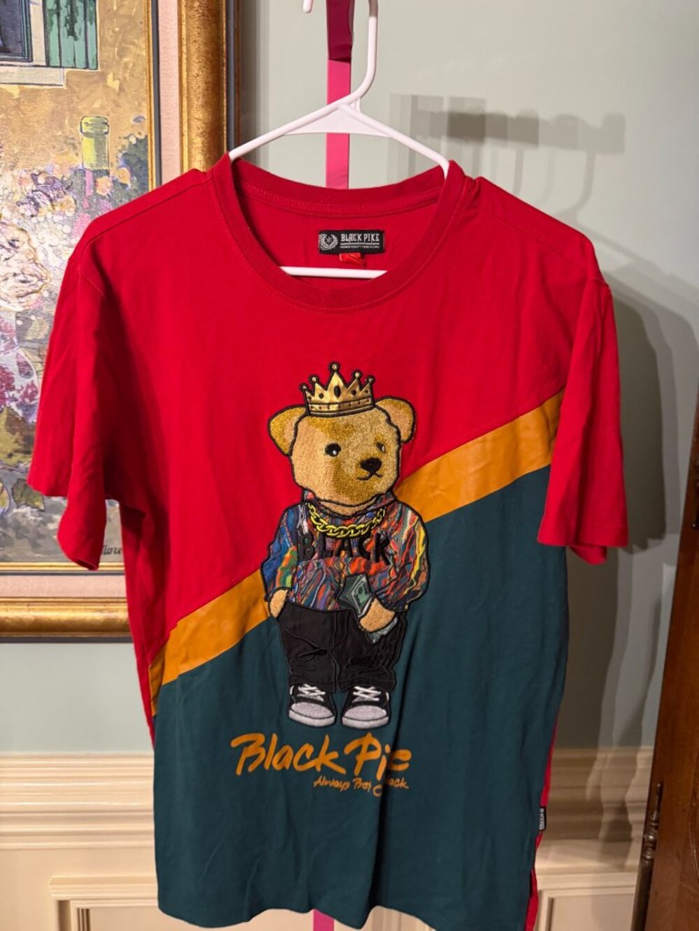 Black Pike Crown Bear Colorblock Graphic T-Shirt Small